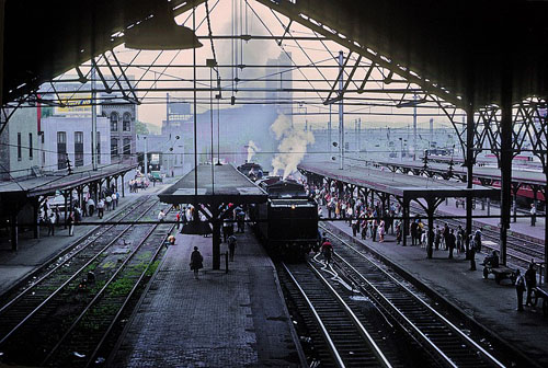 Harrisburg, PA train shed, 1969, by Roger Puta, Public domain, via Wikimedia Commons